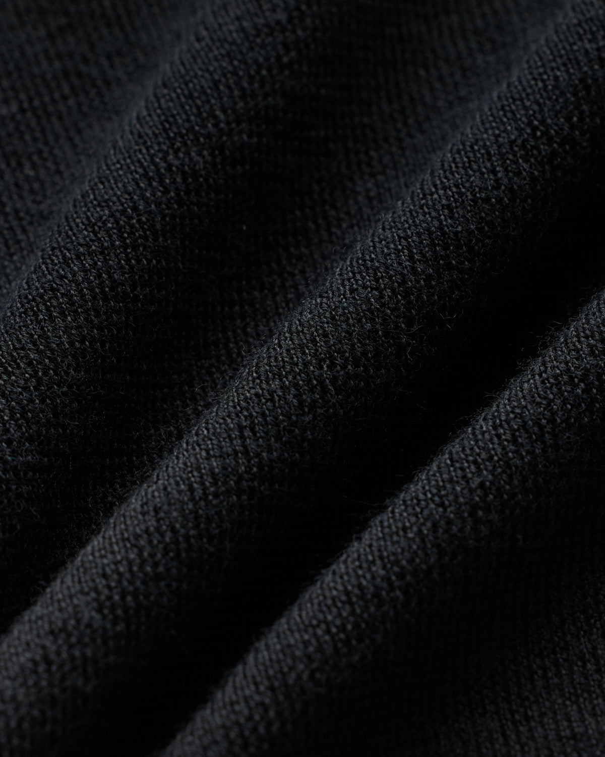 MERINO MOCK NECK SWEATER